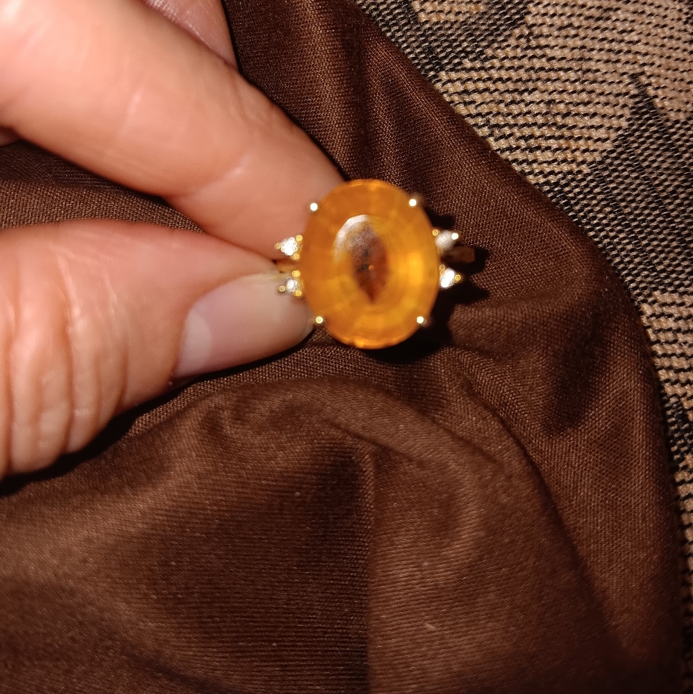Elegant 14 K Gold and Orange Gemstone Ring